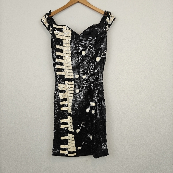 Vintage 1980s Black White Piano Keys Off Shoulder Sequin Beaded Mini Dress SM - Picture 2 of 16